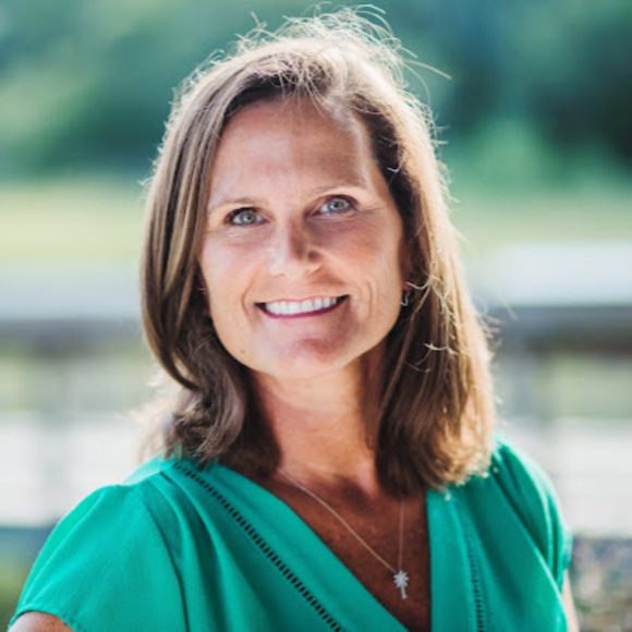 Meet your Posher, Kristen - Picture 1 of 1